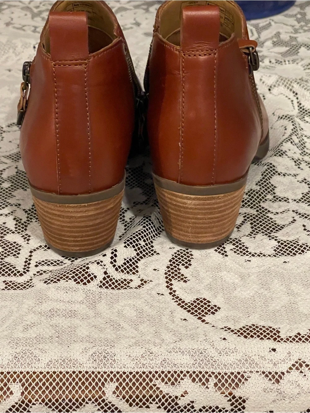 Vionic Rust Brown Leather Ankle Booties with Side Zip